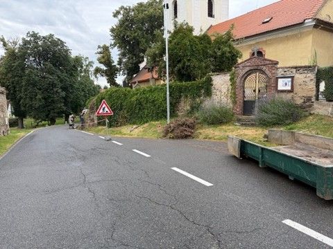 oprava-hrbitovni-zdi.jpg